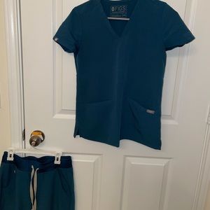 Figs Caribbean blue jogger set